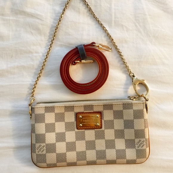 ‼️SOLD‼️‼️Louis Vuitton Milla pochette - Picture 3 of 11